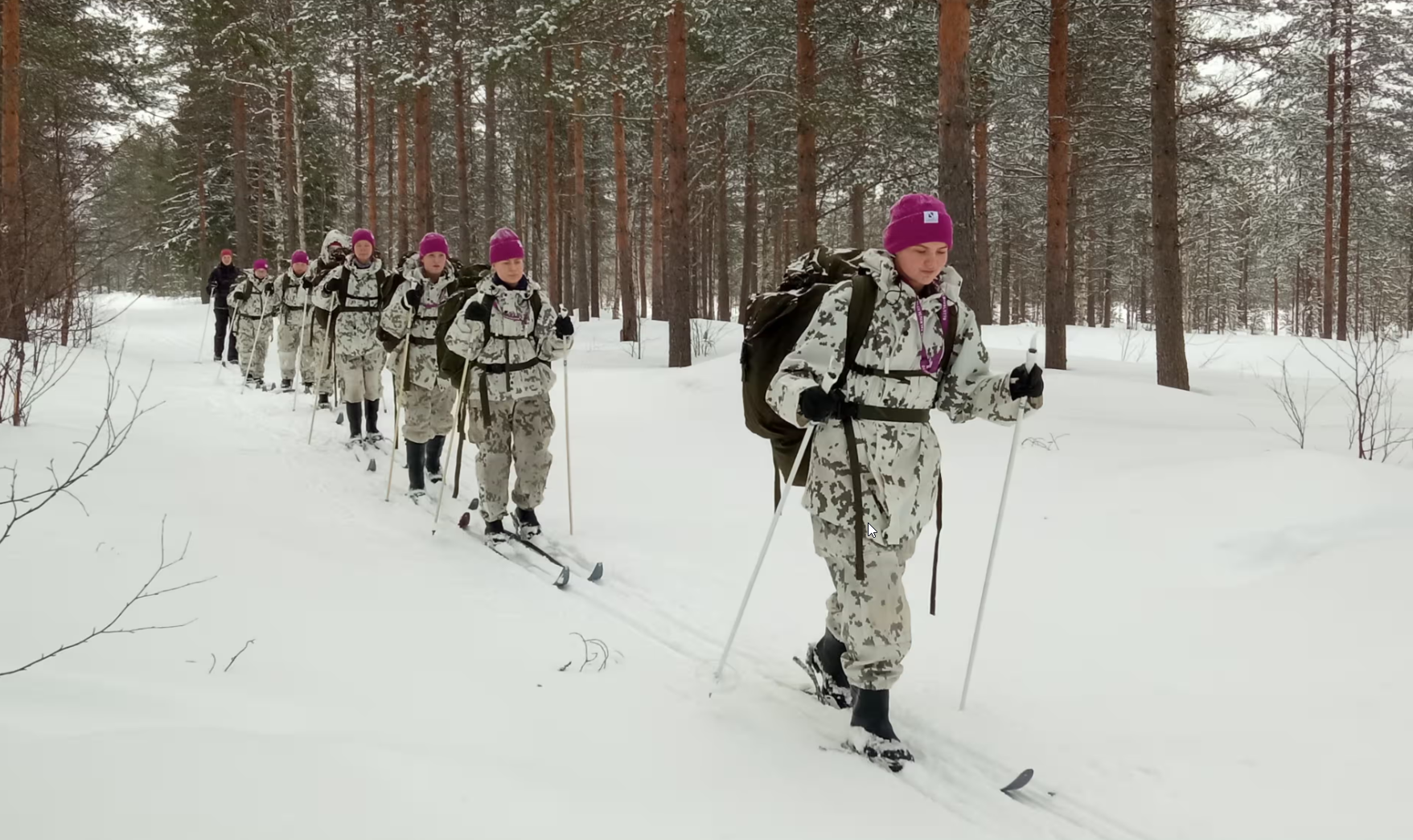 Sempre più donne in Finlandia seguono corsi di sopravvivenza in seguito alla minaccia russa