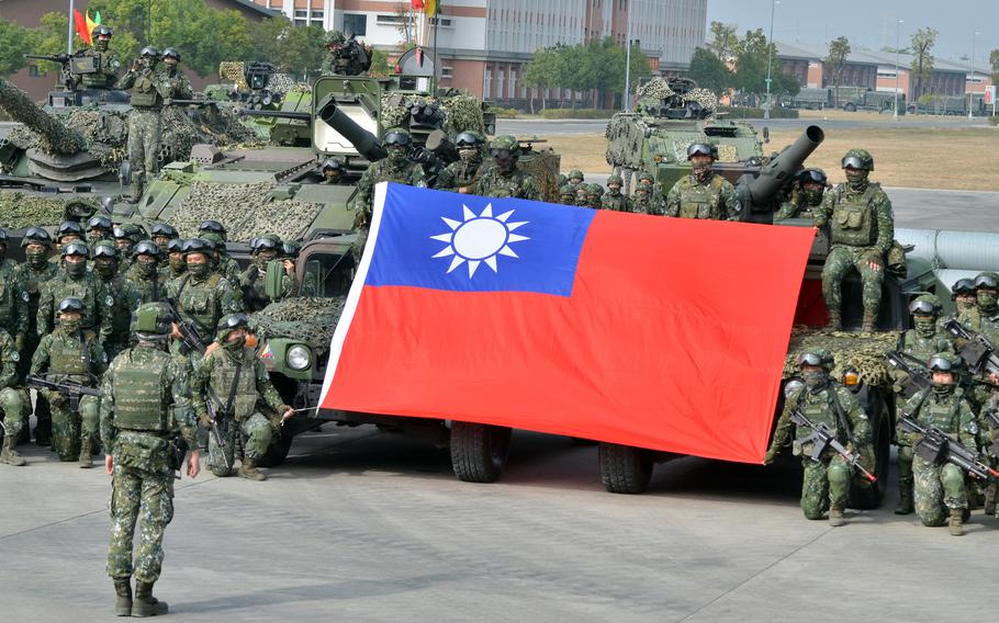 Taiwans hær planlegger å kjøpe hundrevis av kampdroner til sjøs