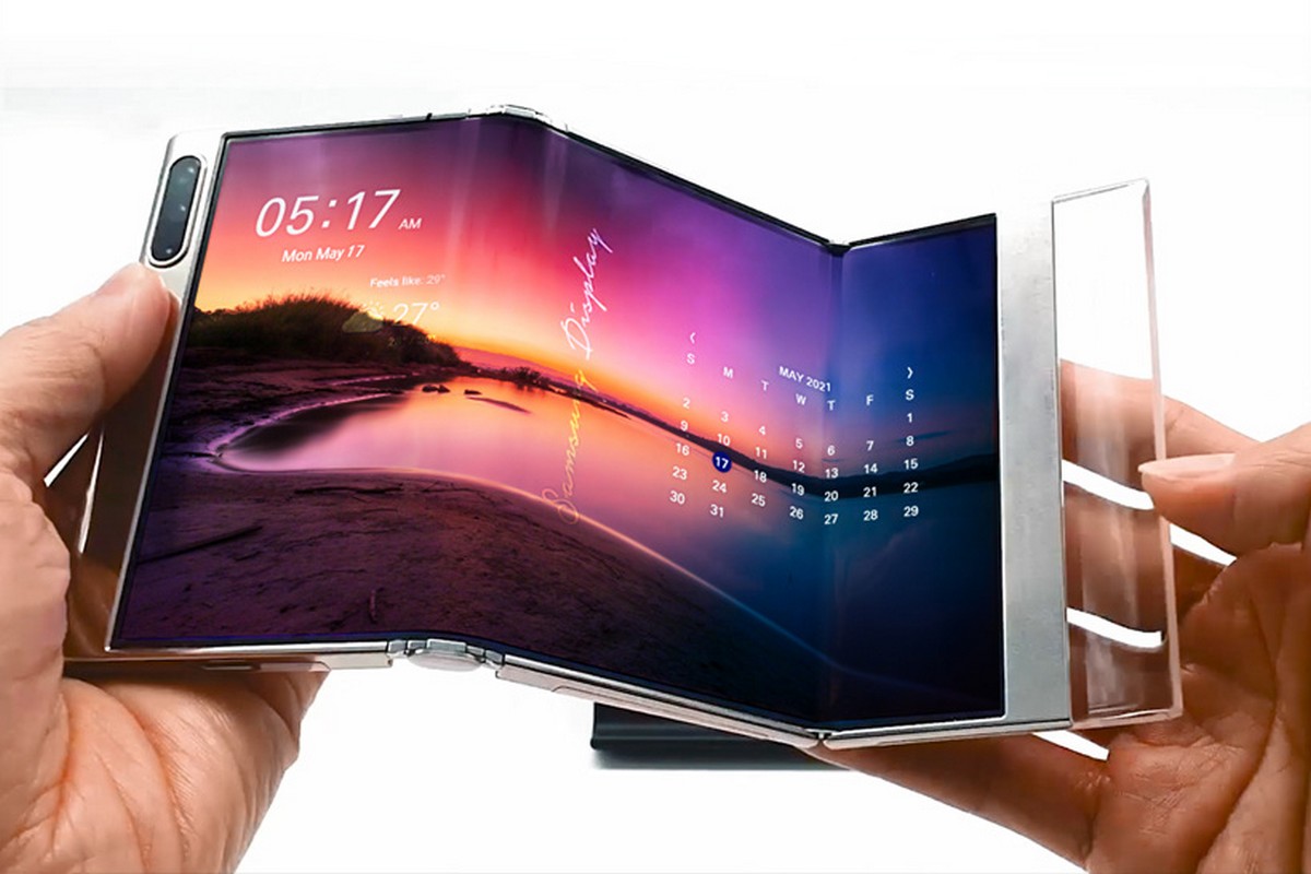 Samsung showed a triple-folding S-Foldable display and a sliding screen, like the LG Rollable