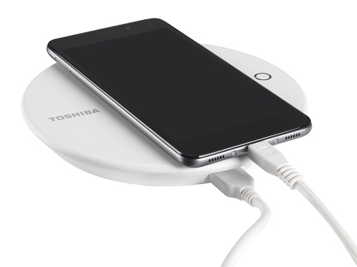 Toshiba Canvio for Smartphone — портативная батарея и диск для резервного копирования