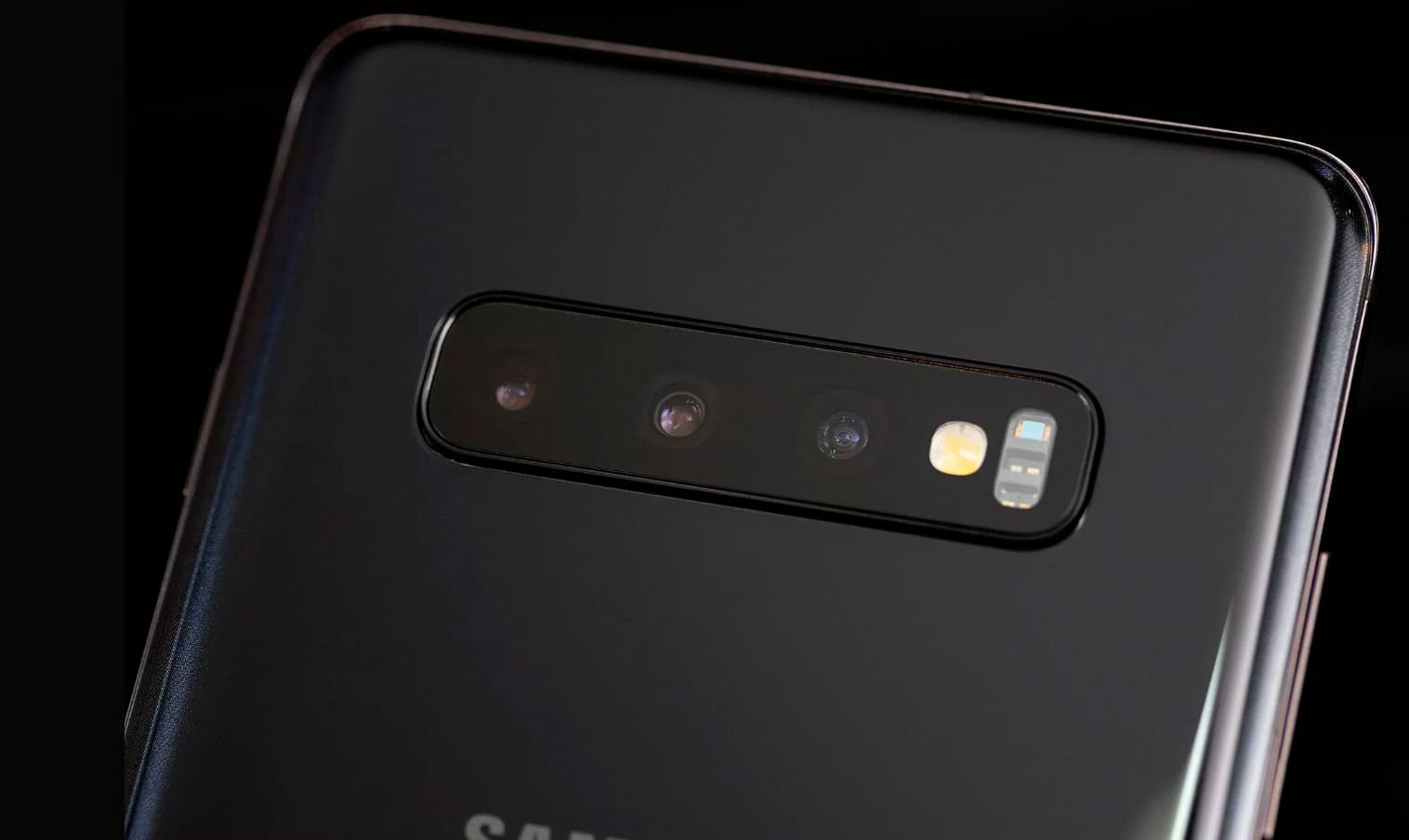 Samsung wydał aktualizację dla Galaxy S10 z oddzielnym trybem nocnym dla kamery