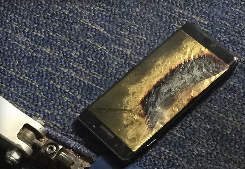 Samsung Galaxy Note 7 из новой партии загорелся в самолете