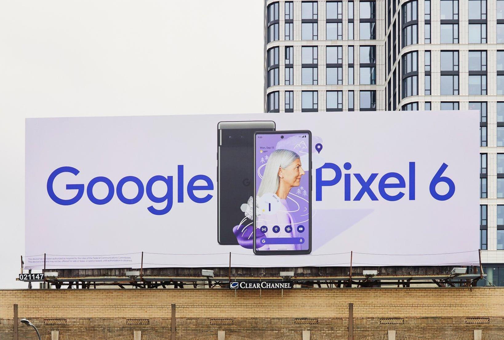 Google wirbt bereits für das Pixel 6 und Pixel 6 Pro auf den Straßen der USA. Die offizielle Ankündigung steht vor der Tür
