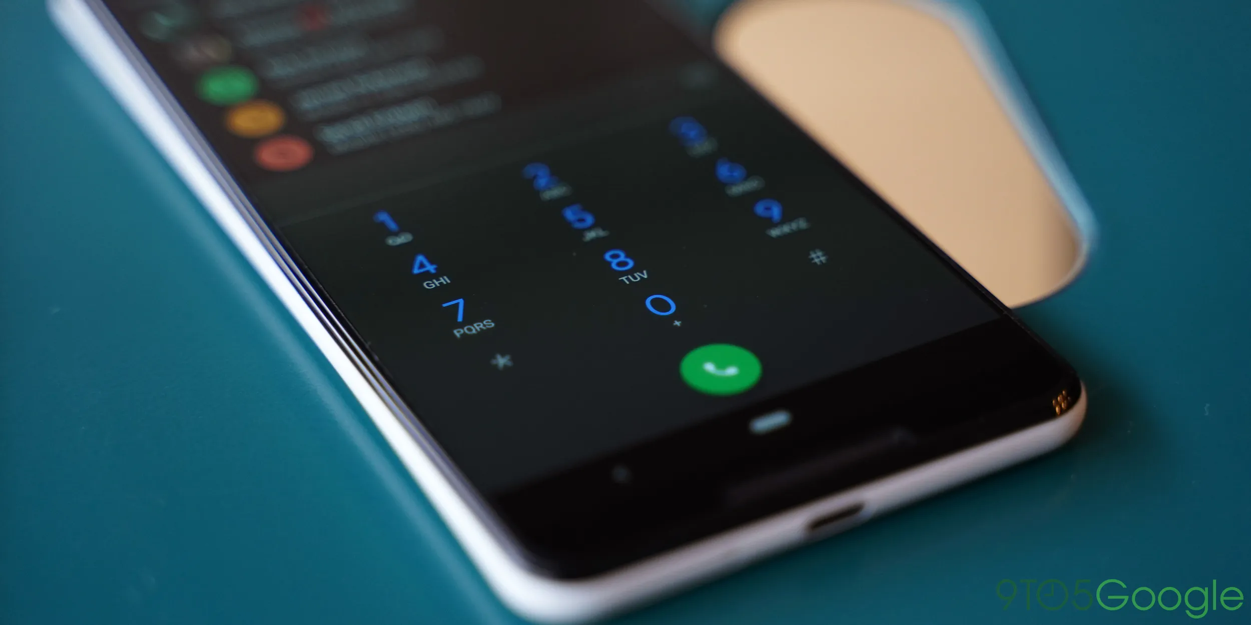 Застосунок Google Phone уже підтримує зворотний пошук за номером через Google Пошук