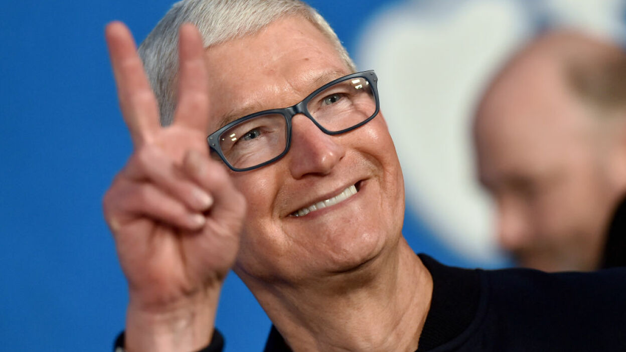 Tim Cook advised to switch to Android for users who don't want a secure OS