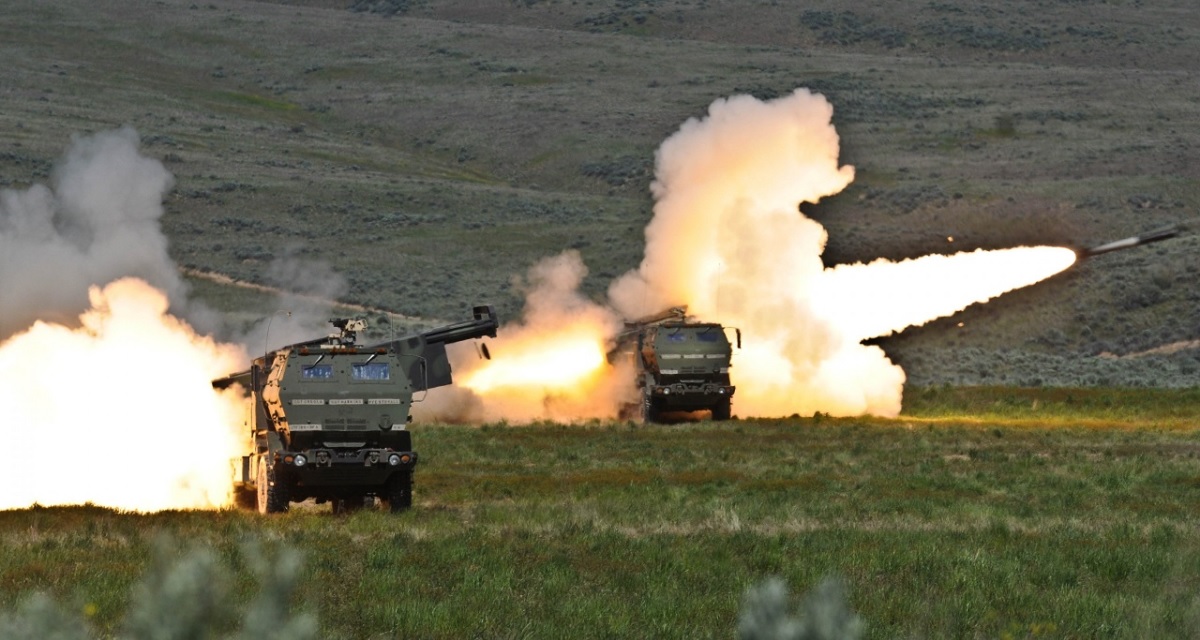 L'HIMARS ha distrutto due sistemi missilistici russi BM-21 Grad a lancio multiplo con un singolo missile di precisione GMLRS.