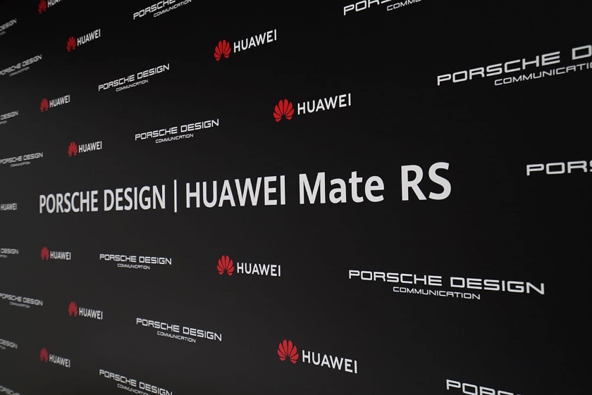 Together with the flagship line of smartphones P20, Huawei will present Mate RS Porsche Design