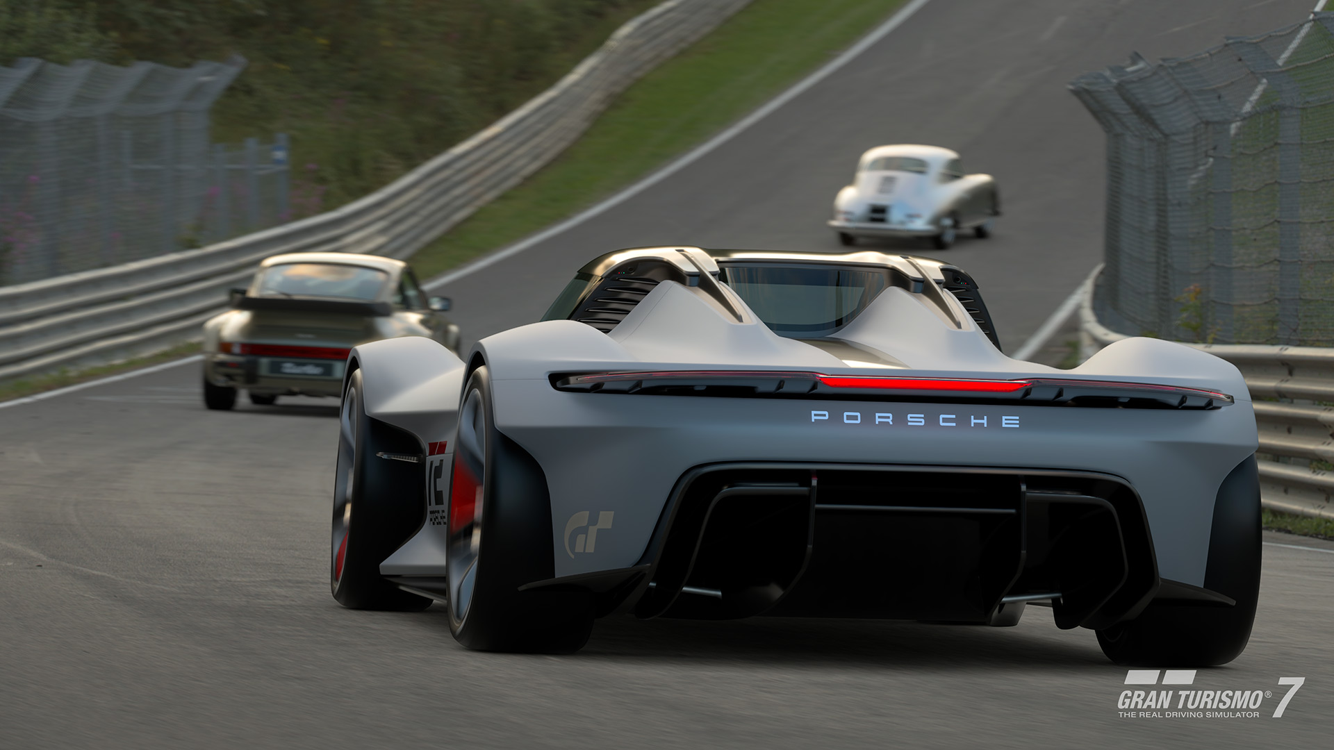 Gran Turismo 7-utviklerne har sluppet en månedlig oppdatering av spillet med nye biler og moduser.