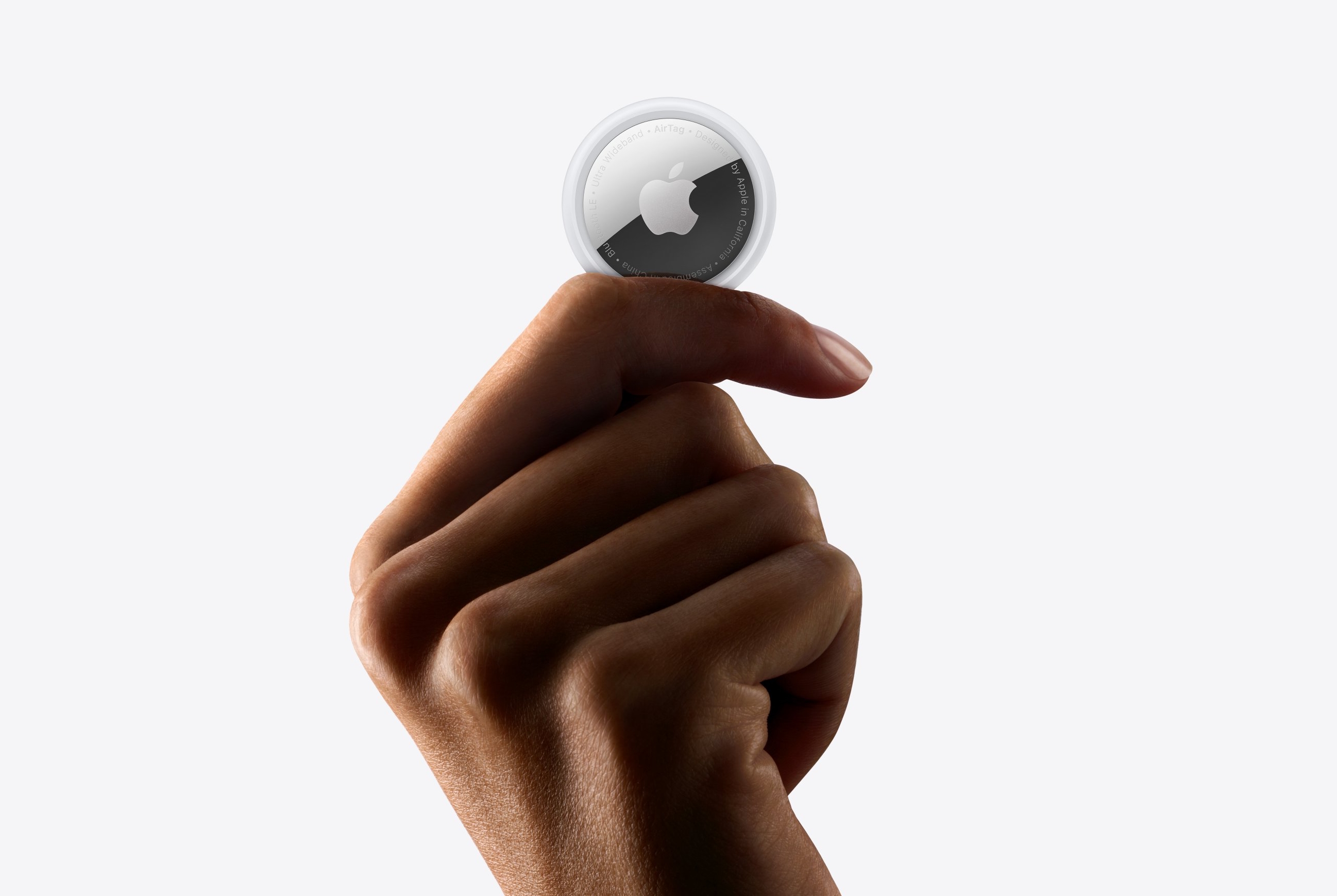 В iOS 17 з'явиться можливість ділитися AirTag з іншими користувачами