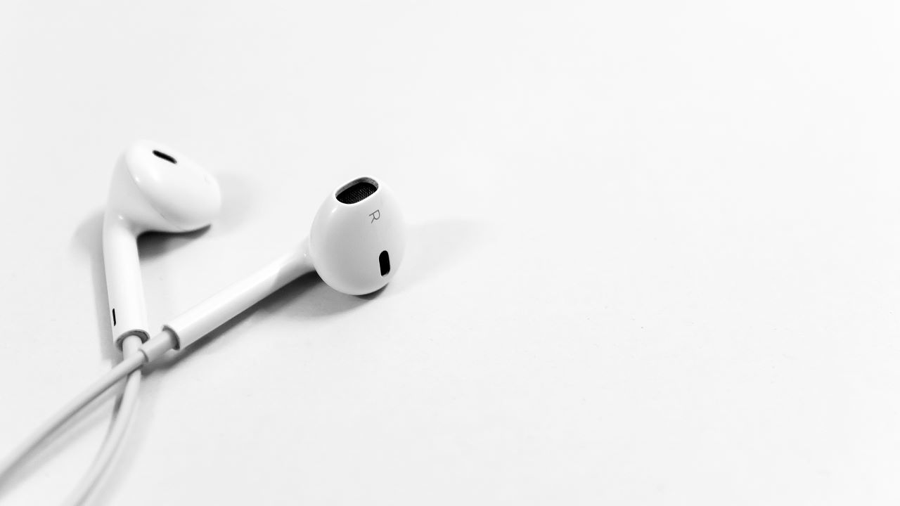 Apple sta finalmente abbandonando gli EarPod cablati con iPhone
