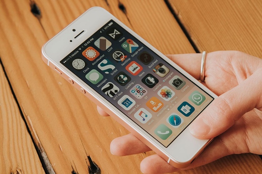В августе Apple представит обновленный iPhone SE
