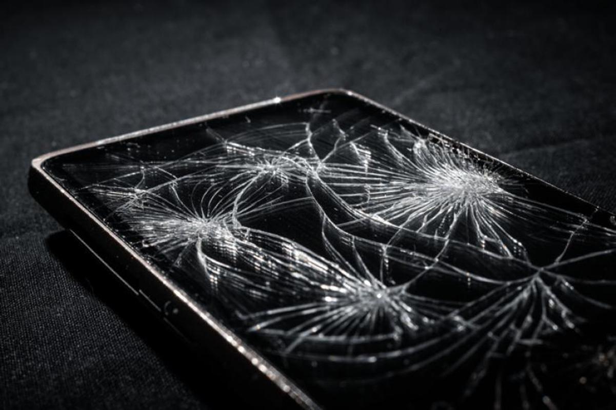 Selon les analystes, les smartphones dotés d'écrans capables de s'auto-réparer apparaîtront sur le marché dans les cinq prochaines années.