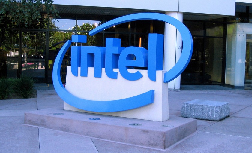 Intel уволит каждого десятого сотрудника