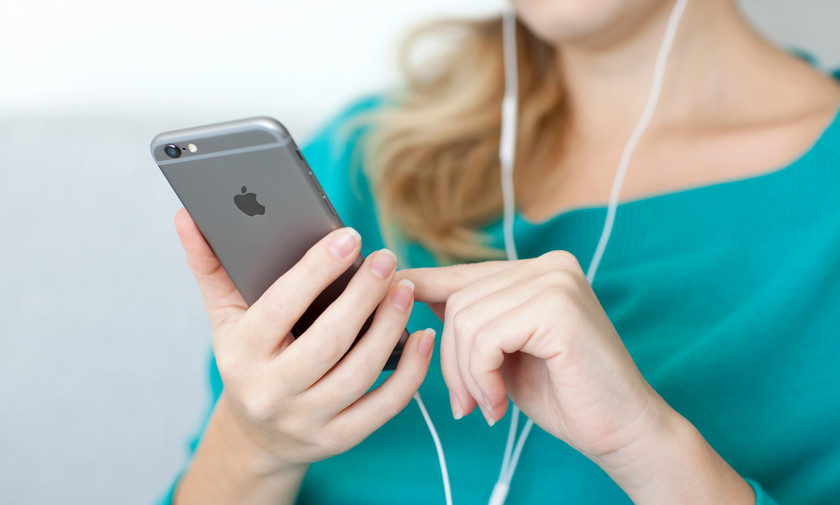 Apple не включит FM-радио в iPhone — в новых моделях его просто нет