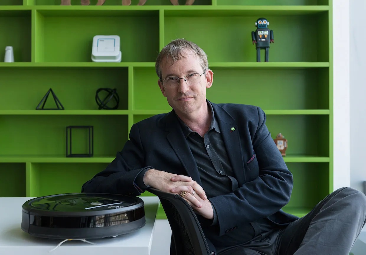 Amazon купує компанію iRobot - виробника роботів-пилососів Roomba