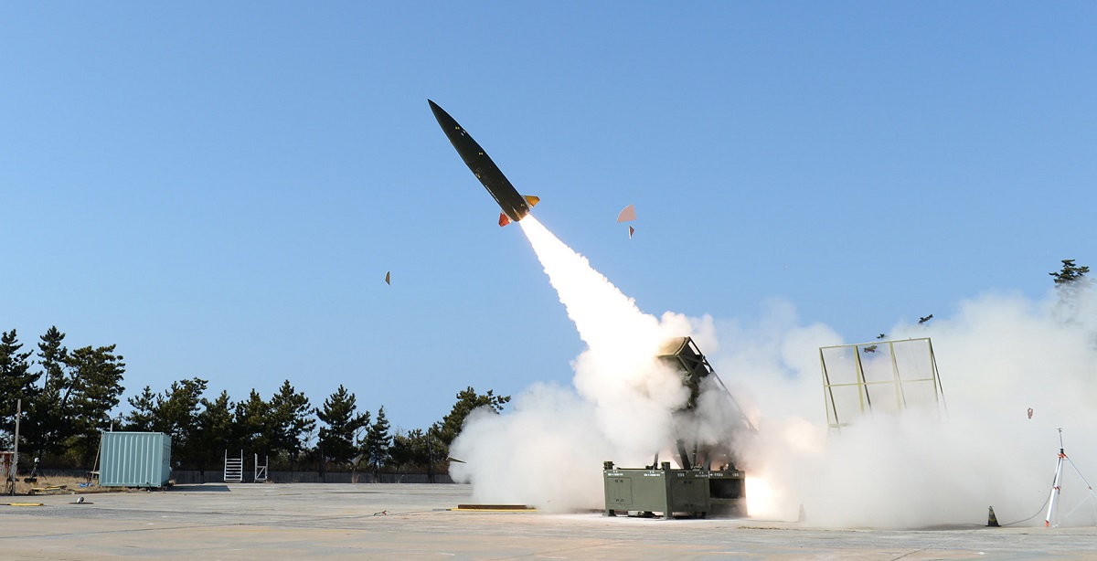 La República de Corea invierte 218 millones de dólares en el desarrollo del misil balístico táctico KTSSM-II para derrotar los búnkeres y sistemas de misiles norcoreanos