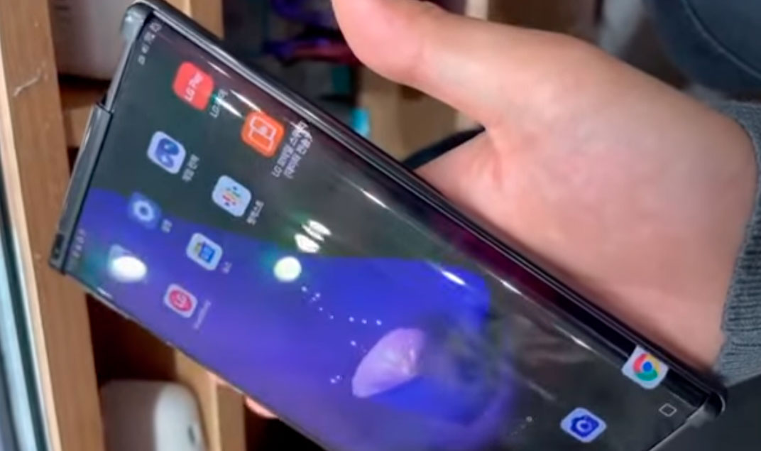 Prototipo di telefono LG Rollable ripreso in video