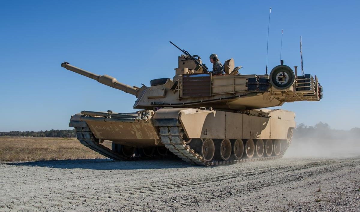 El Pentágono estudia suministrar a Ucrania modernos tanques occidentales