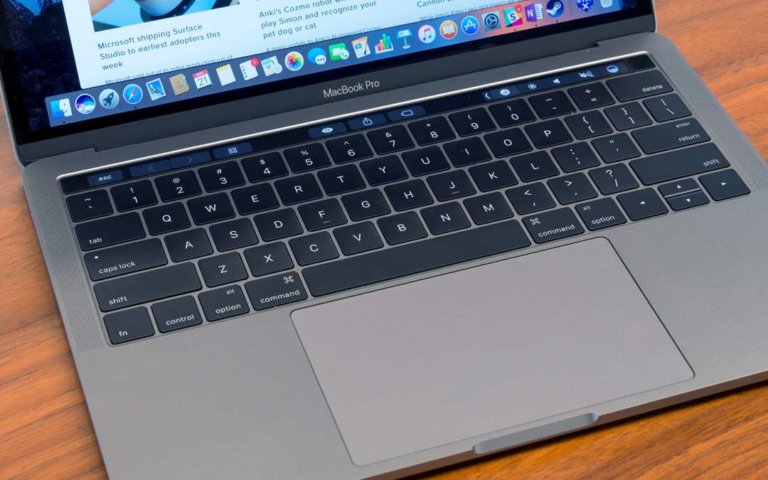 Apple запатентувала скляну сенсорну клавіатуру для своїх ноутбуків
