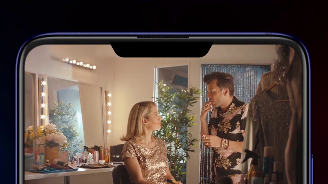 Xiaomi висміяла смартфони з «чубчиком» у рекламі Mi 9T