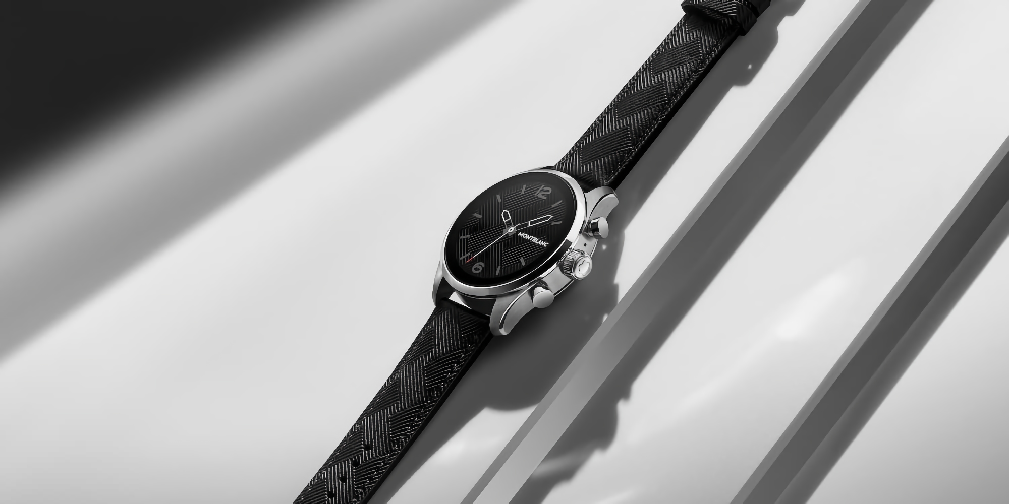 Montblanc представила Summit 3: смарт-часы на Wear OS 3.0 за 1250 евро