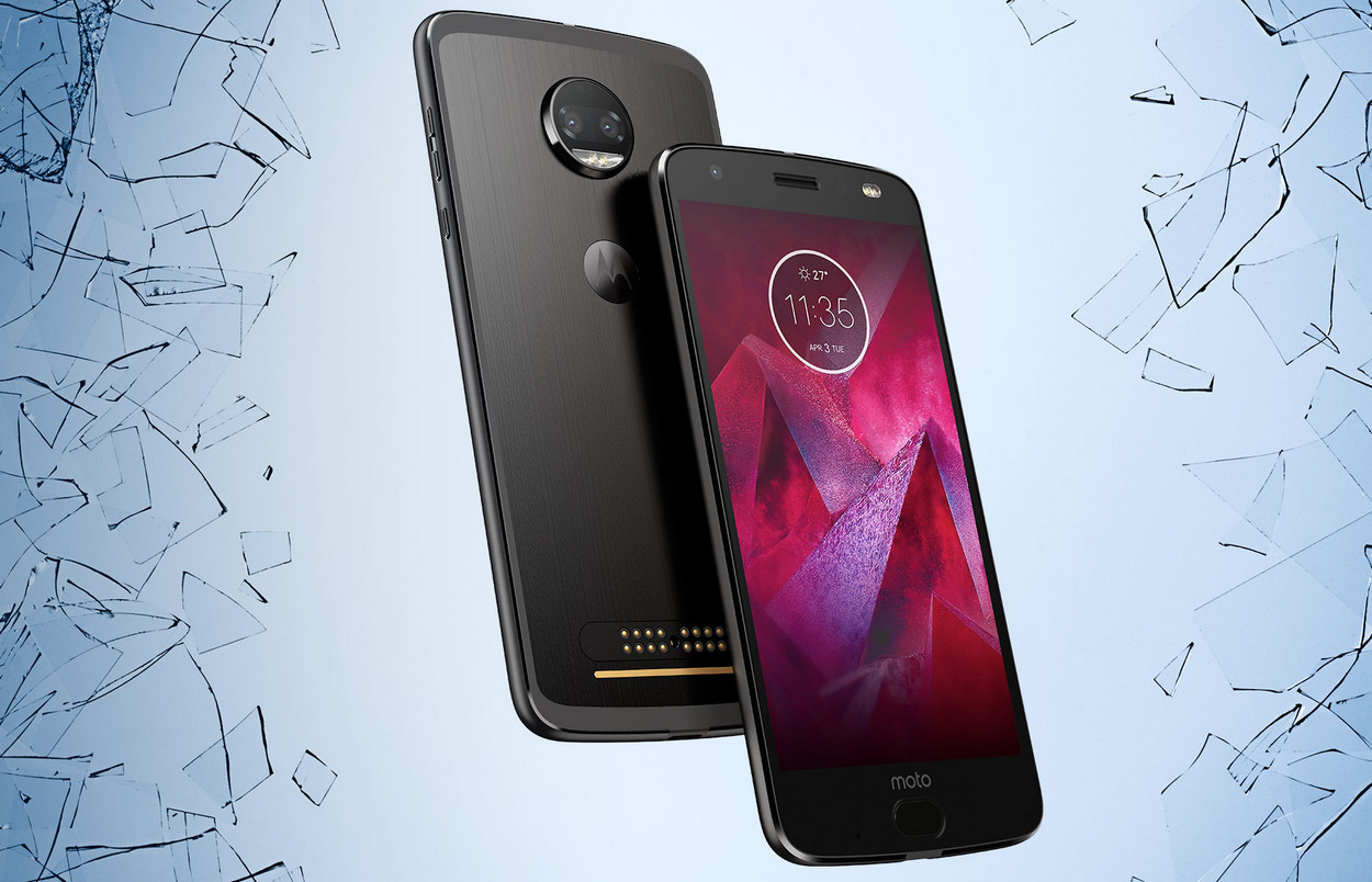 Flagman Moto Z2 Force arrived in Ukraine with a price tag of 17995 hryvnia