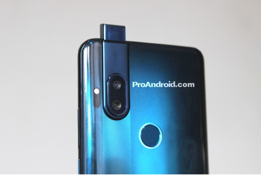 Смартфон Motorola One з висувною камерою отримає 6.39-дюймовий IPS-екран та чіп Snapdragon 675