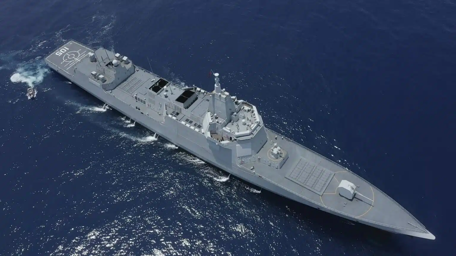 Kina sjøsetter en ny "stor destroyer" og starter umiddelbart byggingen av en ny