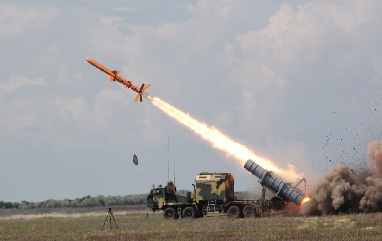 Ukrainian Neptune missile could hit Russian warehouses near Mariupol