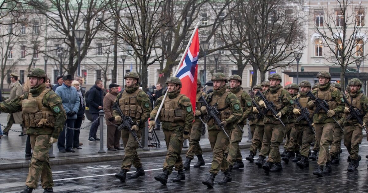 "Eine historische Aufstockung": Norwegen stellt mehr als eine halbe Milliarde Dollar für die Armee bereit