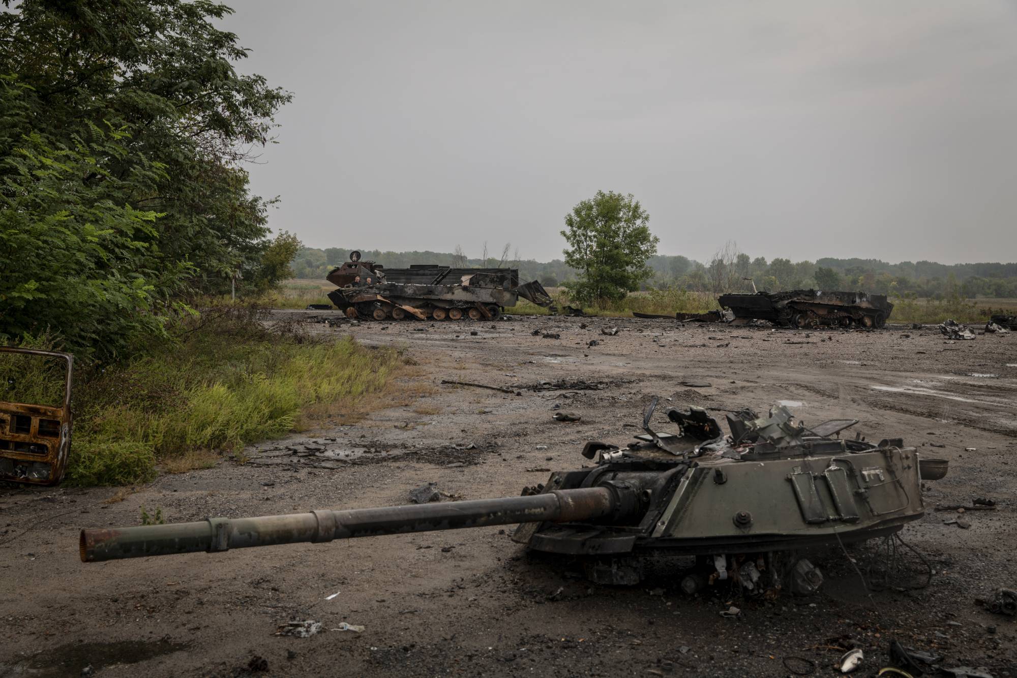 FPV-Drohne des ukrainischen Sicherheitsdienstes hat einen russischen Panzer getroffen (Video)