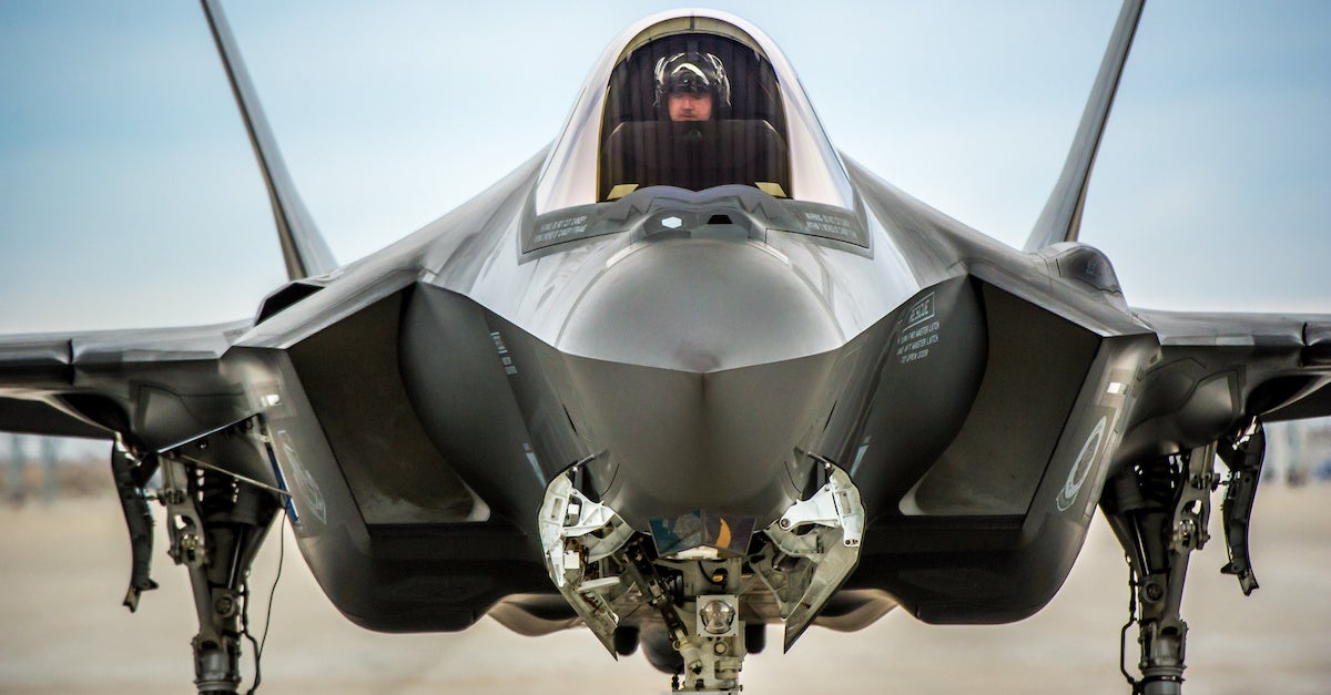 Lockheed Martin чекає дозволу на поставку восьми винищувачів F-35 Lightning II