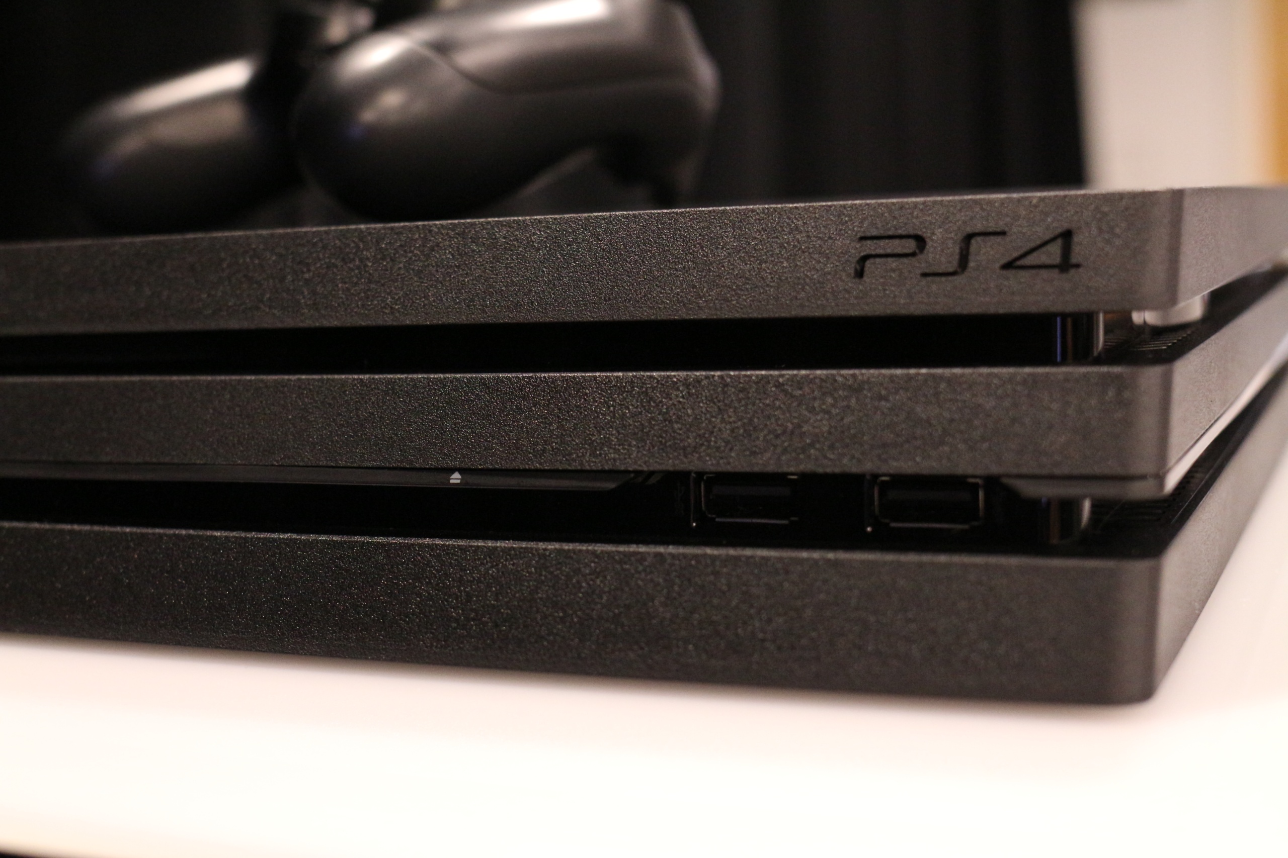 Ungefähr die Hälfte aller Nutzer von Sony-Spielen sind Besitzer einer PlayStation 4