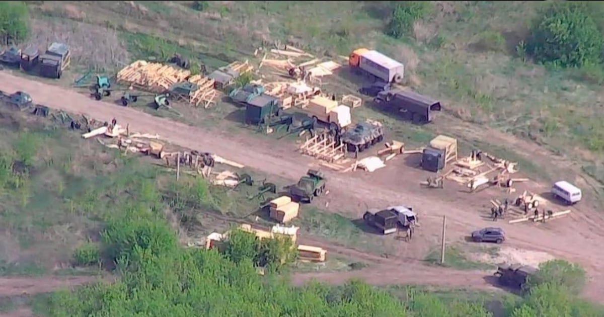 Aerial reconnaissance reveals field production of wooden models of Russian equipment, which makes it difficult to identify targets from the air (photo)