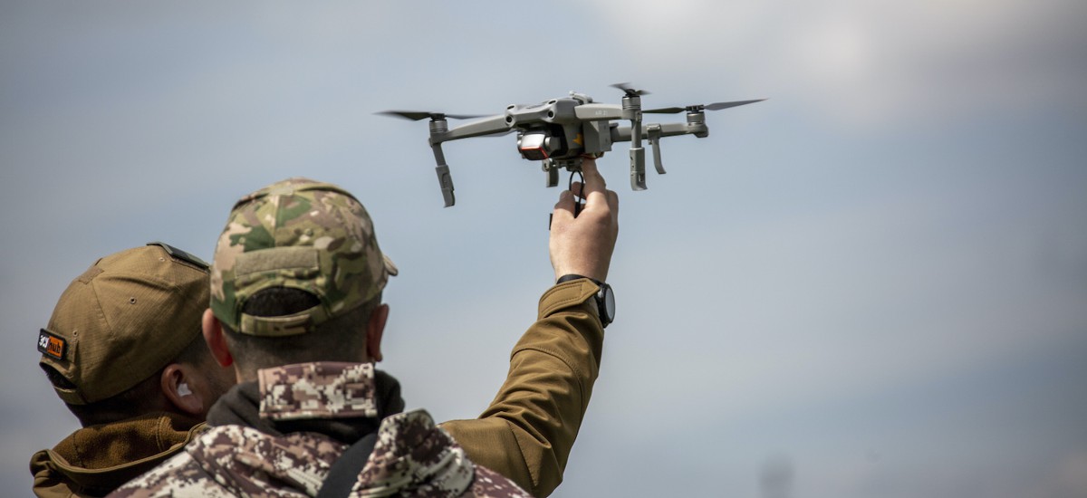 Inspiriert von den Erfahrungen der Ukraine will die US-Armee Drohnen nach ukrainischem Vorbild mit Munitionsabwurfvorrichtung