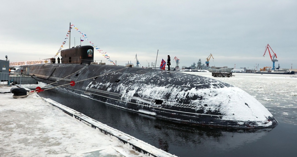 До Тихого океану прибула атомна субмарина "Генералісимус Суворов" із 16 балістичними ракетами Р-30 "Булава", які можуть нести ядерний заряд потужністю понад 100 кілотонн