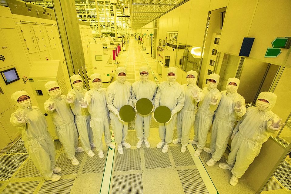 Samsung is the first to start production of 3-nanometre chips