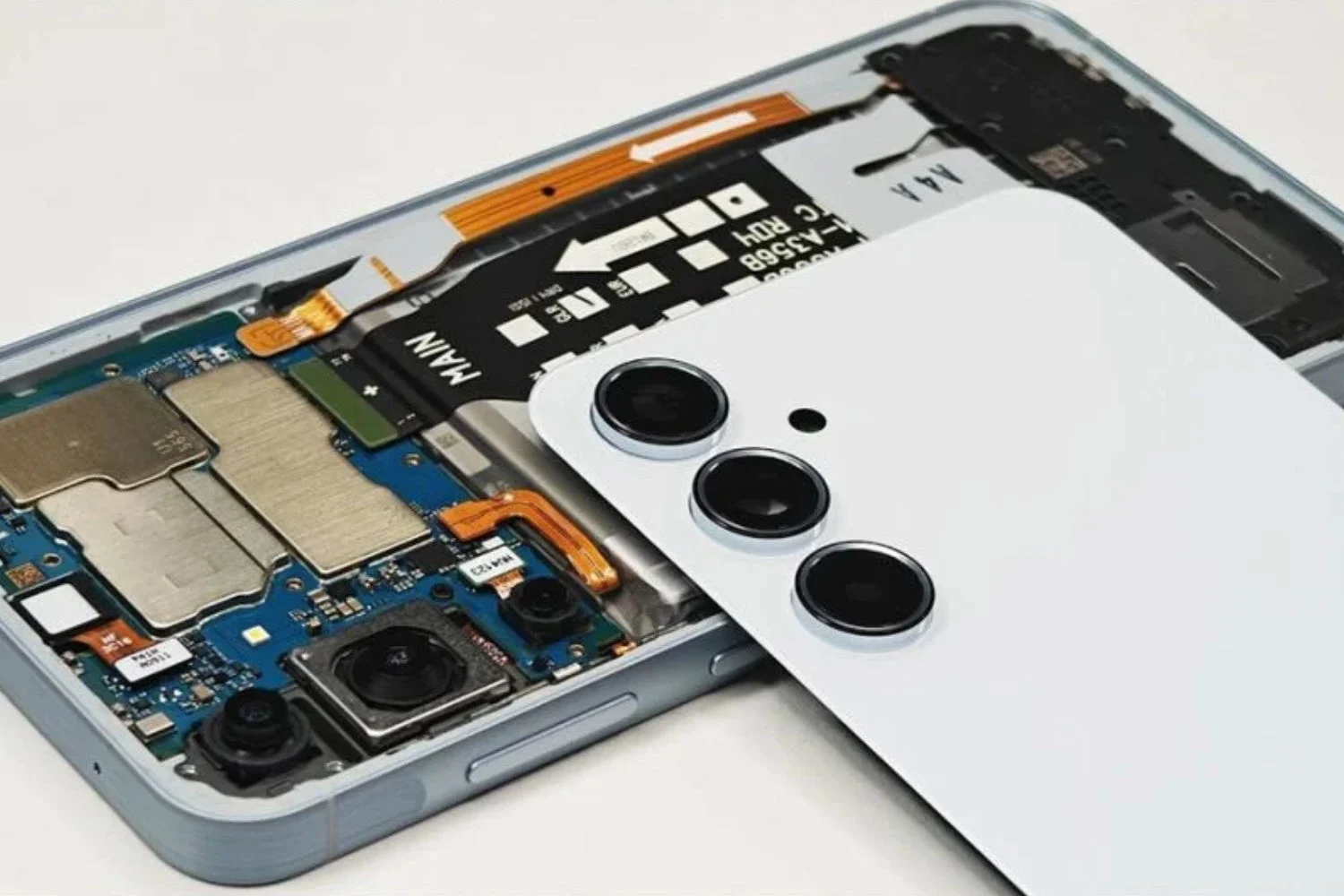 iFixit stellt die Zusammenarbeit mit Samsung wegen hoher Preise und Problemen bei der Teileverfügbarkeit ein