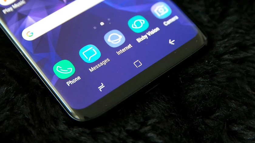 Смартфоны Samsung сами отправляли фотографии случайным контактам