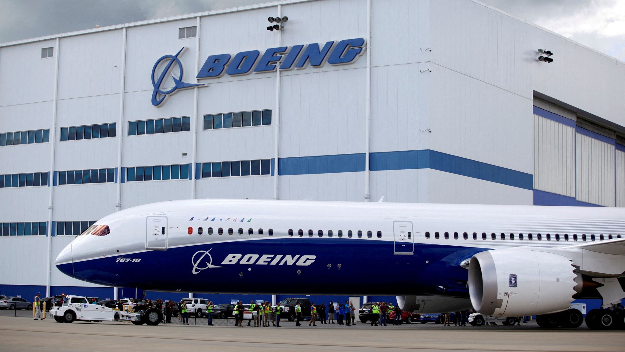 Boeing recorta 17.000 empleos en medio de huelgas y dificultades financieras