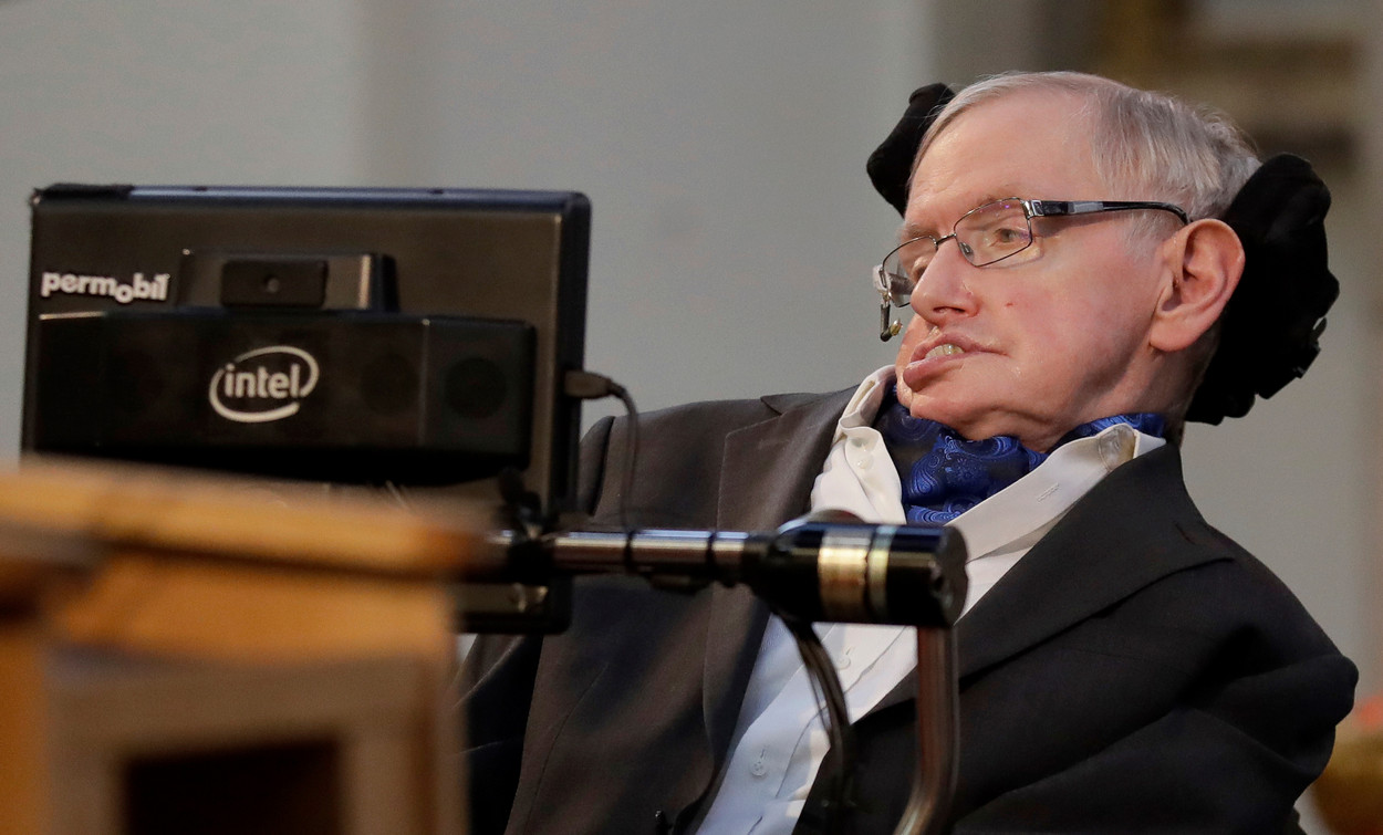 The famous physicist Stephen Hawking died, he was 76 years old