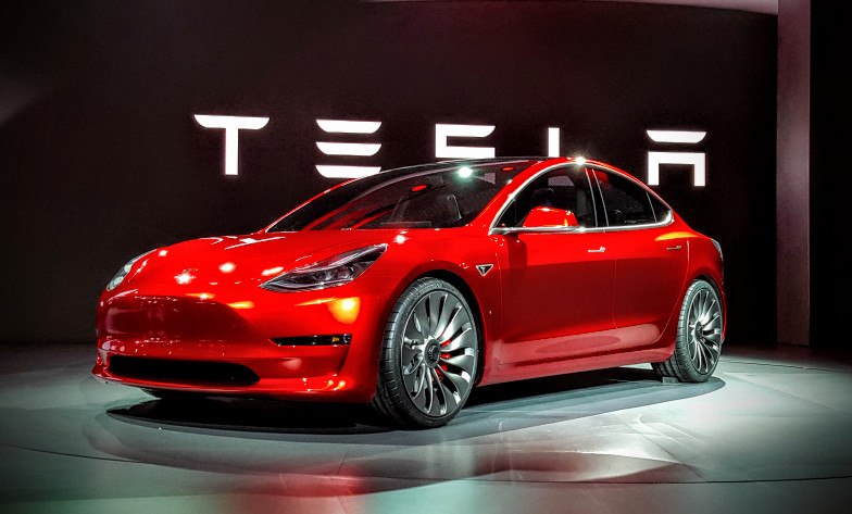 Tesla выпустила только 260 «бюджетных» Model 3 за квартал