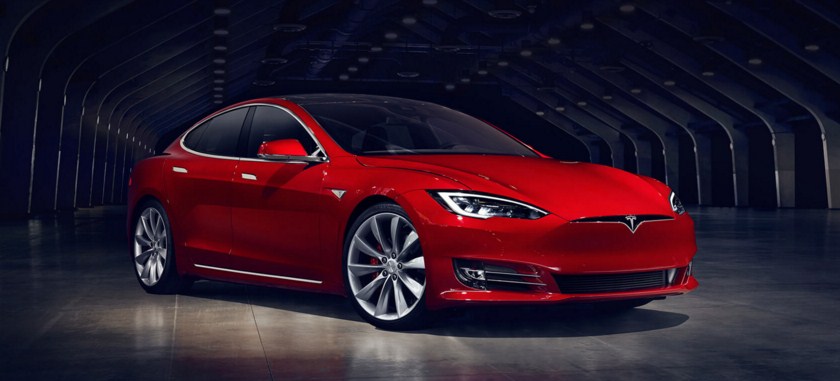 Tesla обновила электромобиль Model S