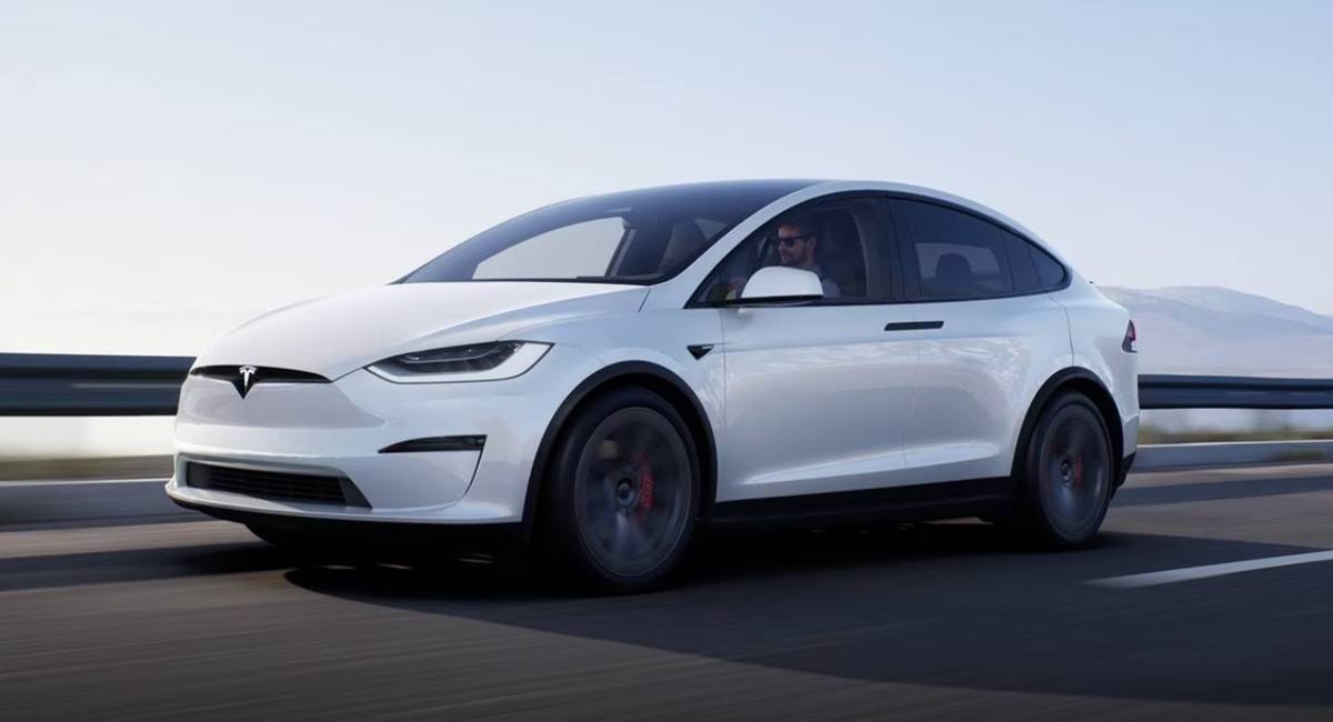 Tesla ruft fast 2 Millionen Elektroautos zurück, um sein Autopilot-System zu aktualisieren