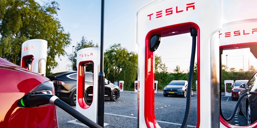 Tesla представила новую зарядную станцию Supercharger V3