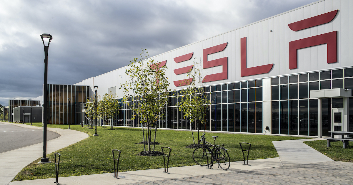 Tesla is accused of violating U.S. labor laws - company prohibited discussing wages