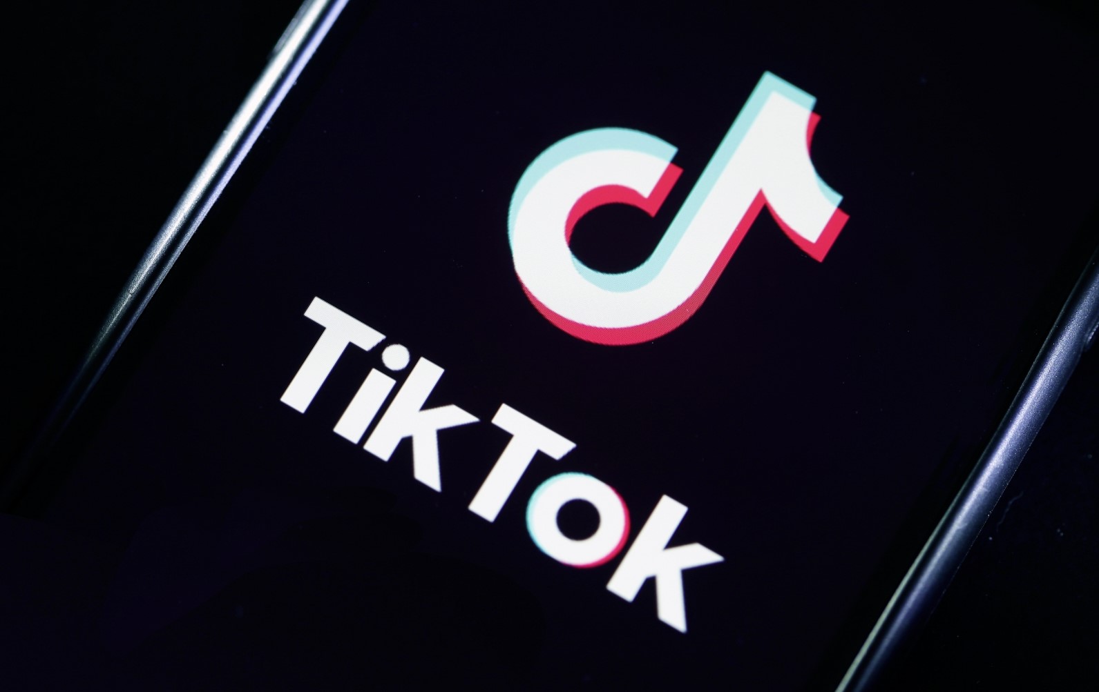 Algunos vídeos de adolescentes estarán restringidos por edad en TikTok