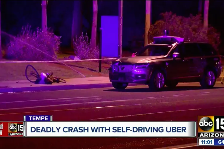 Водій Uber, яка потрапила у першу в історії смертельну аварію за участю безпілотного автомобіля, визнала провину