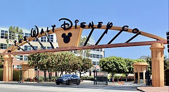 Disney обвинила Google в использовании своих персонажей для обучения ИИ