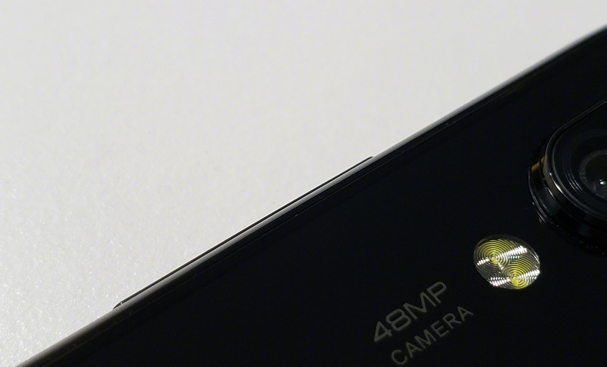 Xiaomi тизерить смартфон з 48-мегапіксельною камерою. Прем'єра в січні